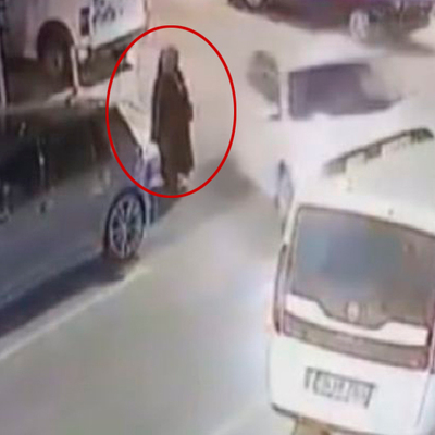 Minibüs otomobile çarptı, sonrası korkunç!