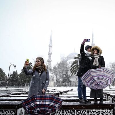 Kar sona ererken... Sağanak, kar ve fırtına uyarısı