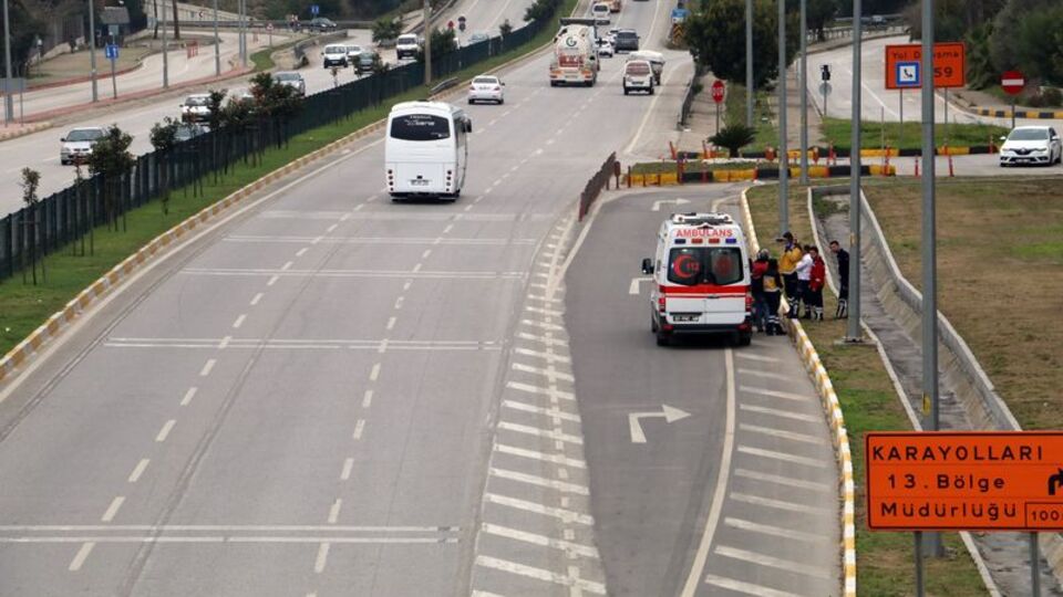 Herkes kaza yaptı sandı, sağlık ekiplerini görünce yaptığı şaşkına çevirdi