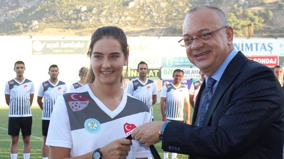 Özge Kanbay vefat etti