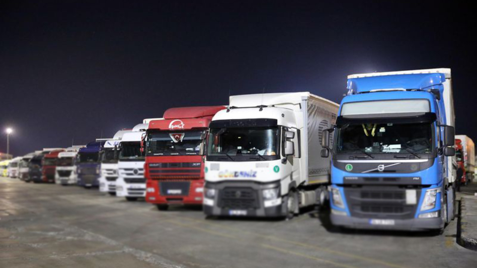 Bazı TIR şoförleri Kapıkule'de kontak kapattı