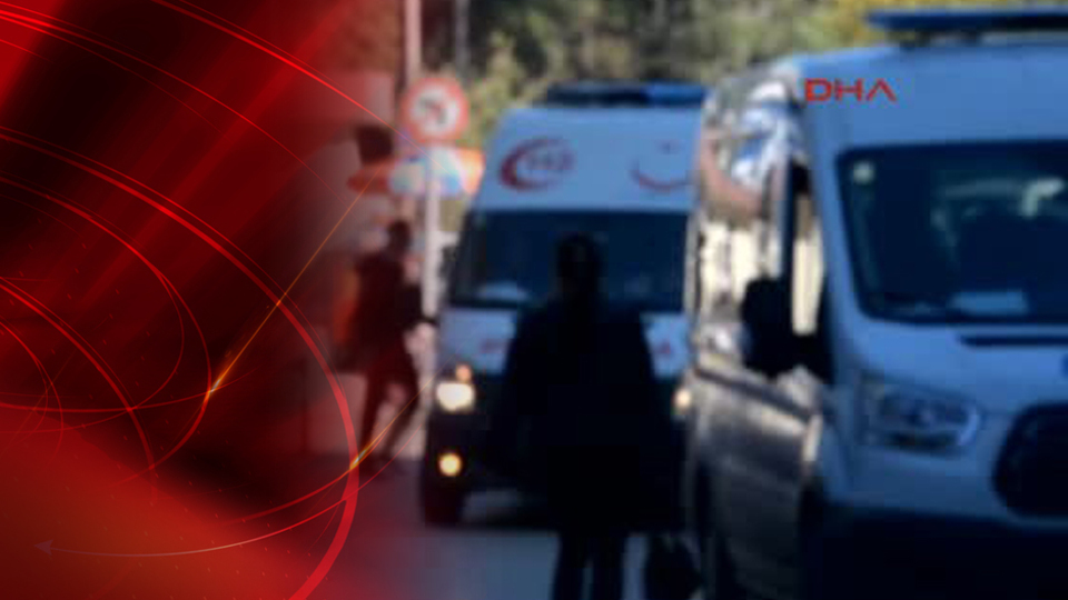 Sokağın ortasında boşanma sürecinde eşini bıçakladı!