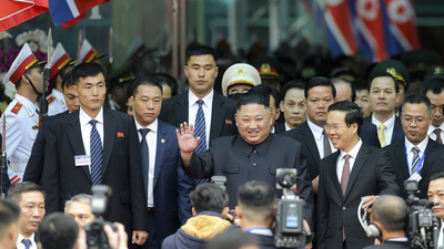 Dünyanın gözü Vietnam'da: Kim Jong Un ilgiyle karşılandı!