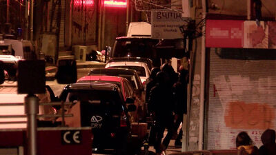 Gizli bölmede saklanıyorlardı!