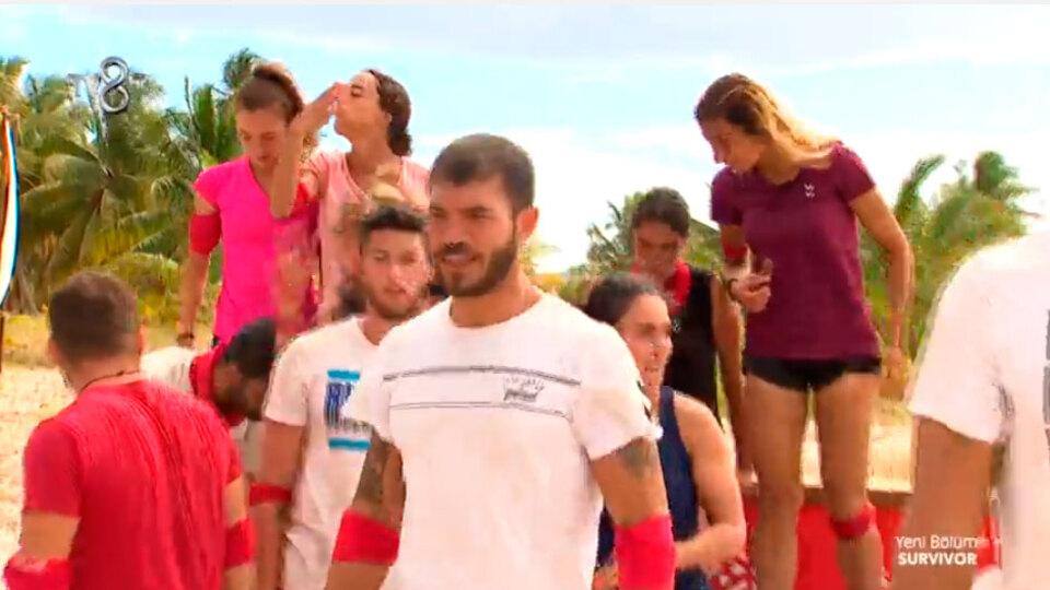 Survivor'da ödül oyunu kim kazandı?