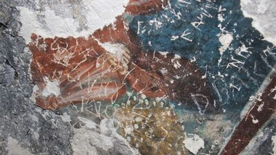 Tesadüfen bulunmuştu! 3 bin yıllık freskleri talan ettiler!