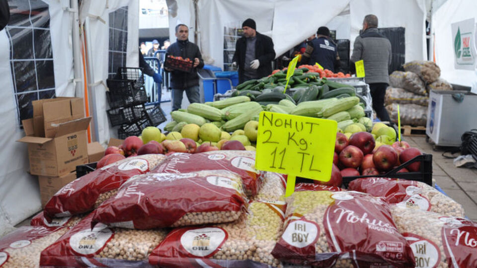 İlk gün 33 ton bakliyat satıldı