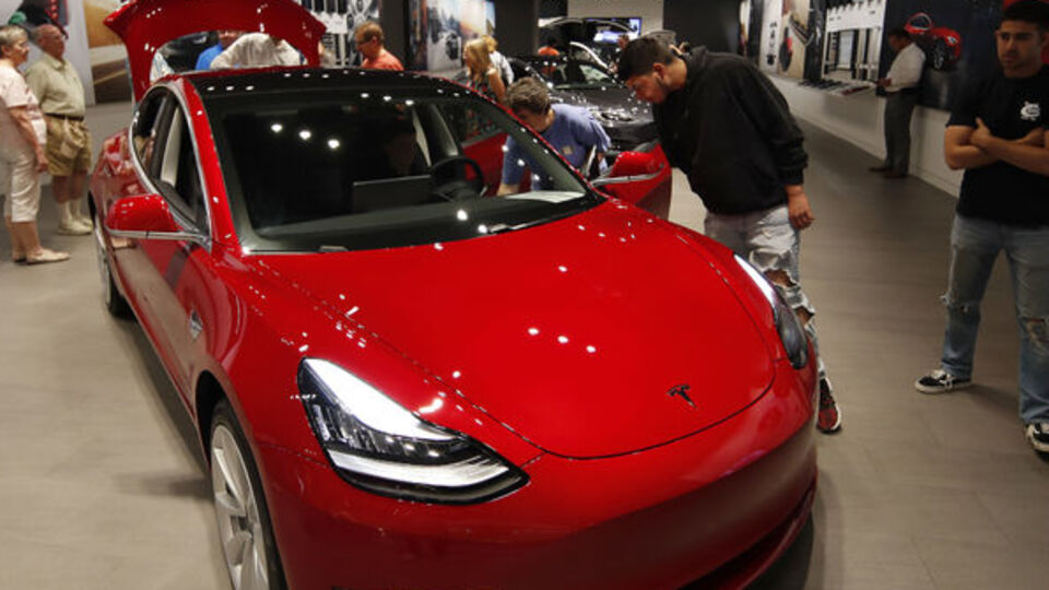 Okumayı unuttular, hisseler bir anda düştü!