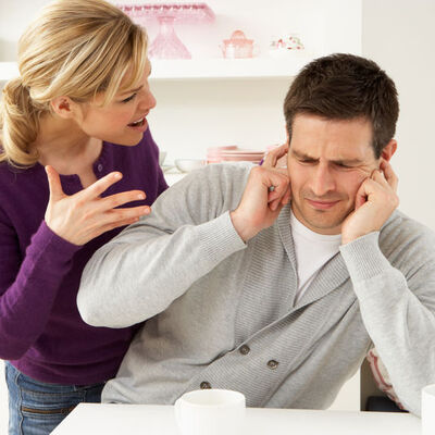 'Adın batsın', 'nankör', 'açgözlü' ve 'görmemiş' sözleri hakaret sayılmadı