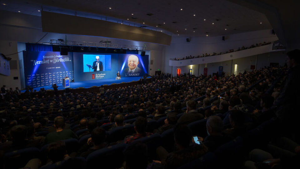 Necmettin Erbakan vefatının 8. yılında anıldı