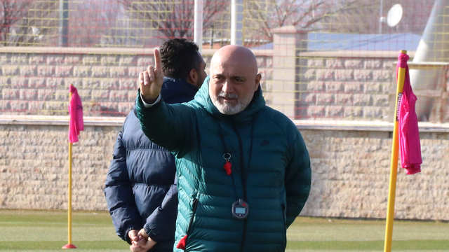Hikmet Karaman'dan sürpriz