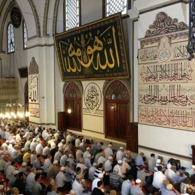 Bursa Cuma namazı saat kaçta?