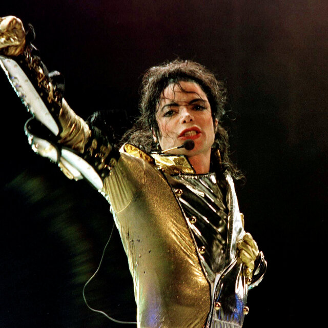 Michael Jackson tartışması sürüyor: Tacizine uğradık!