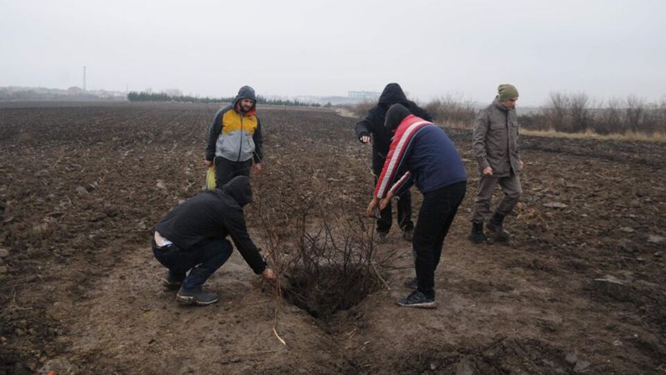 Tarlasını traktörle süren çiftçi bulmuştu! O yerden haber var