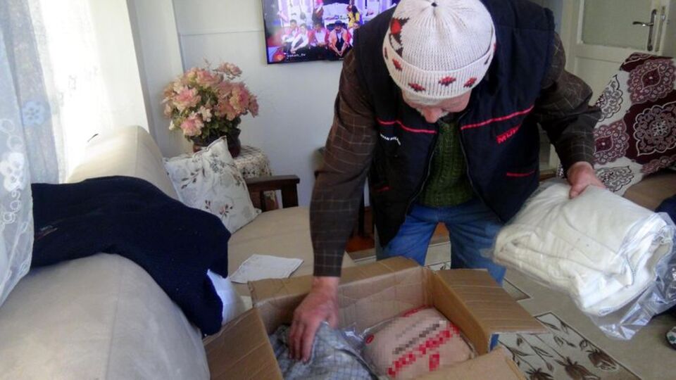 TV'den görüp sipariş ettiler, koliden çıkanlar şoke etti!