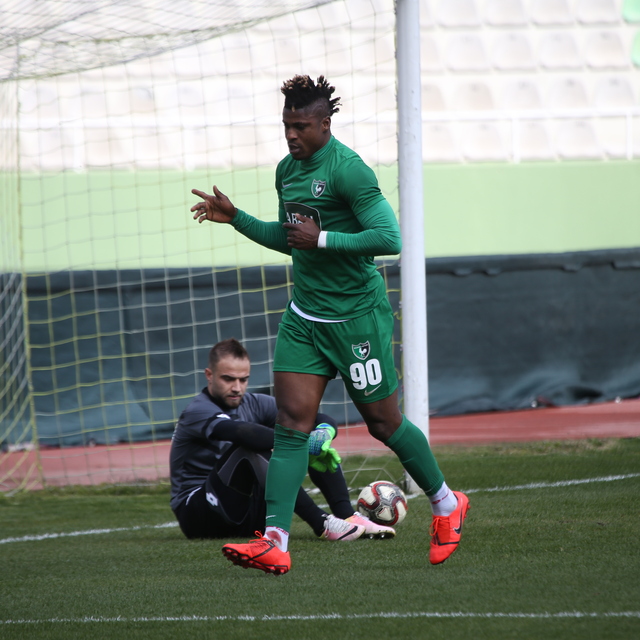 Kehinde attı, Denizli hata yapmadı!