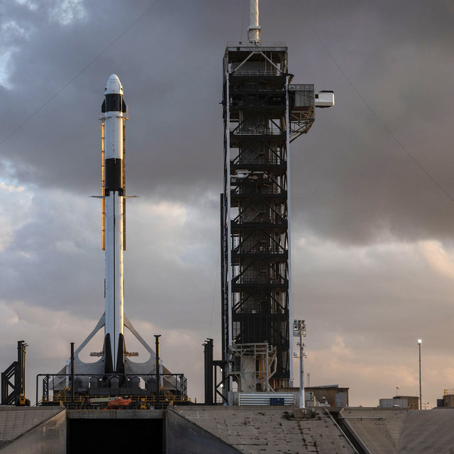 Space X insanlı uzay aracı demo uçuşu yaptı