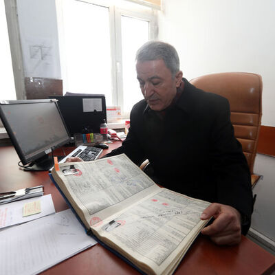 37 yıl sonra aynı makam odasında