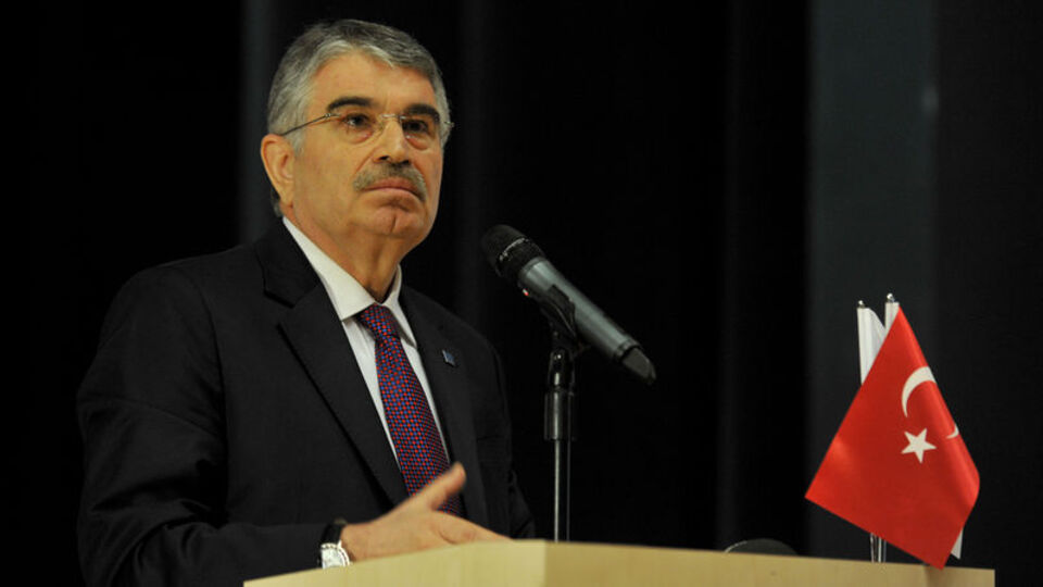 İdris Naim Şahin kimdir?