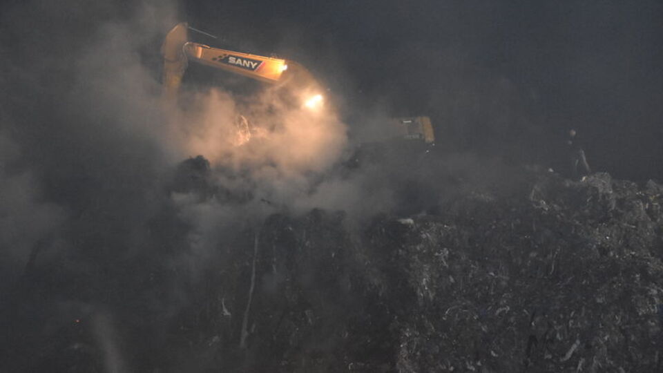 Tekirdağ'da kağıt fabrikasında yangın