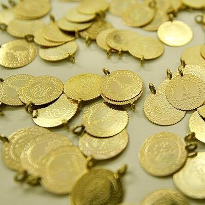 Altını eriten üçlü kıskaç