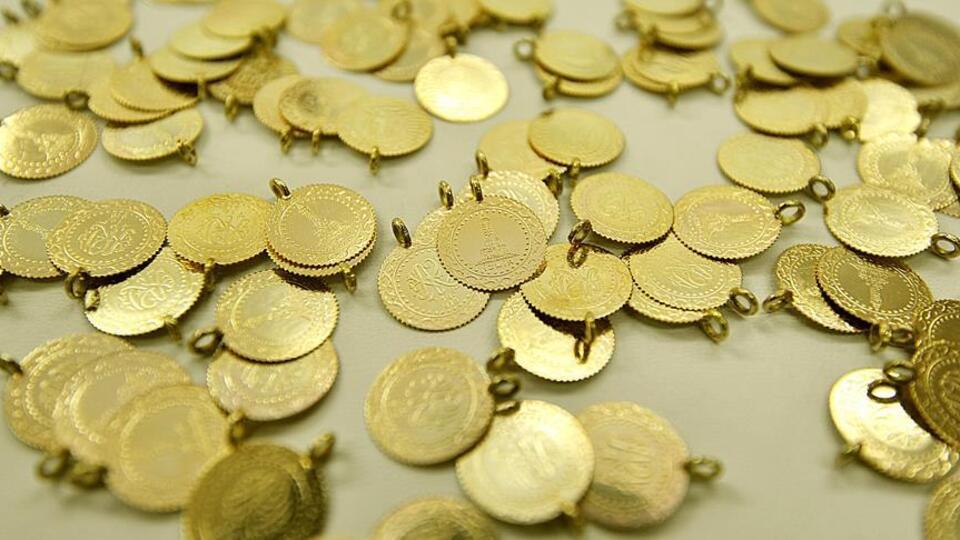 Altını eriten üçlü kıskaç