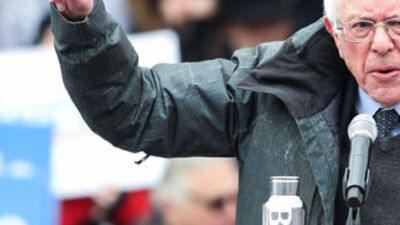 Sanders: O, ABD tarihinin en tehlikeli başkanı