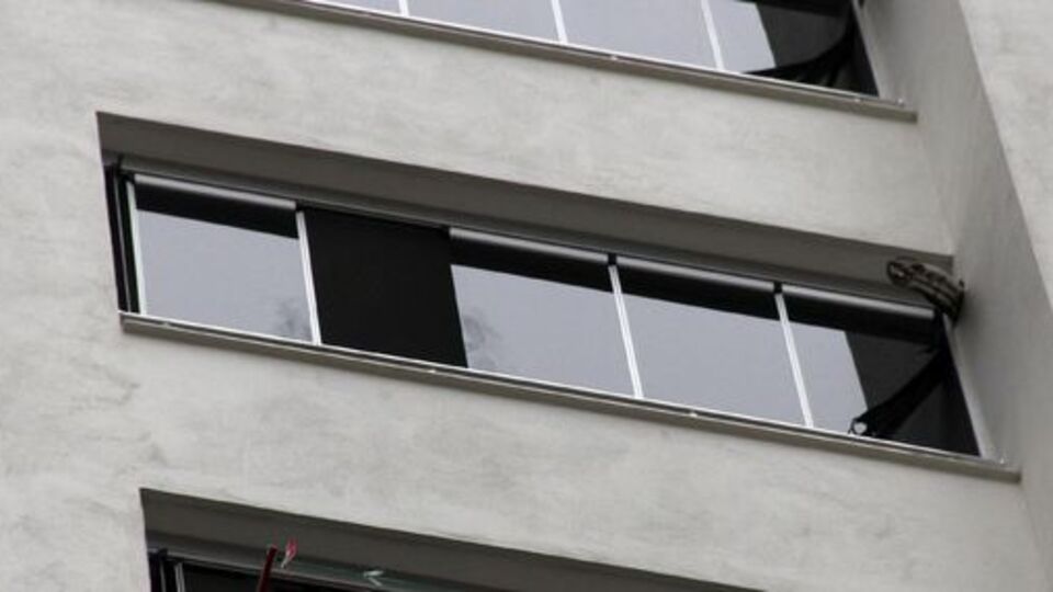 11. katta korkunç olay! Polise kapıya gelince öğrendi