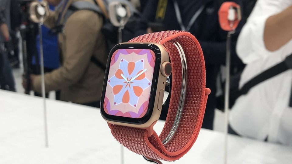 Akıllı saatlerin yarısını tek başına o sattı!