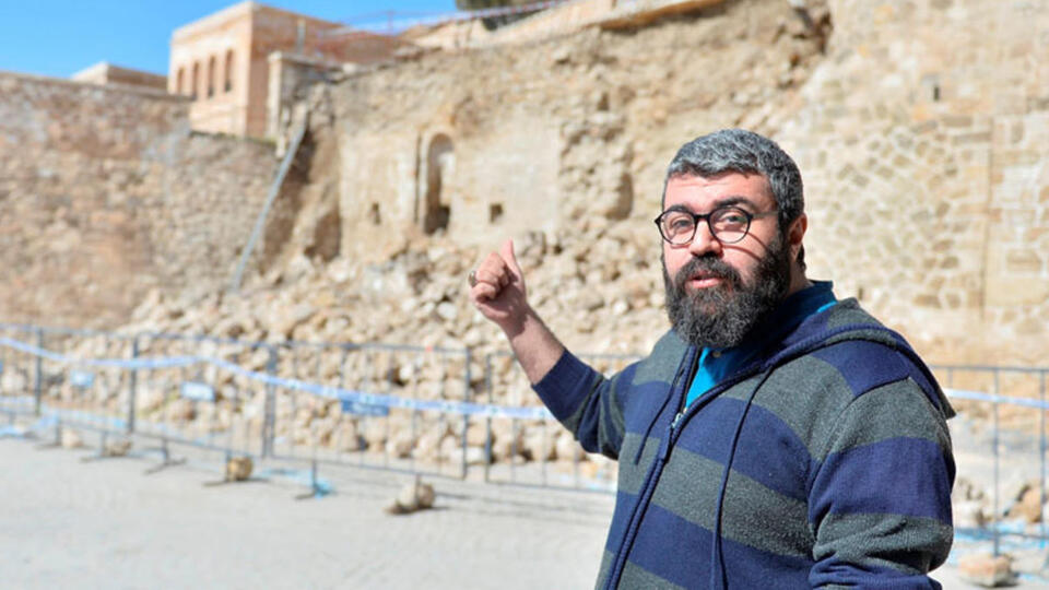 İstinat duvarı yıkılınca ortaya çıktı