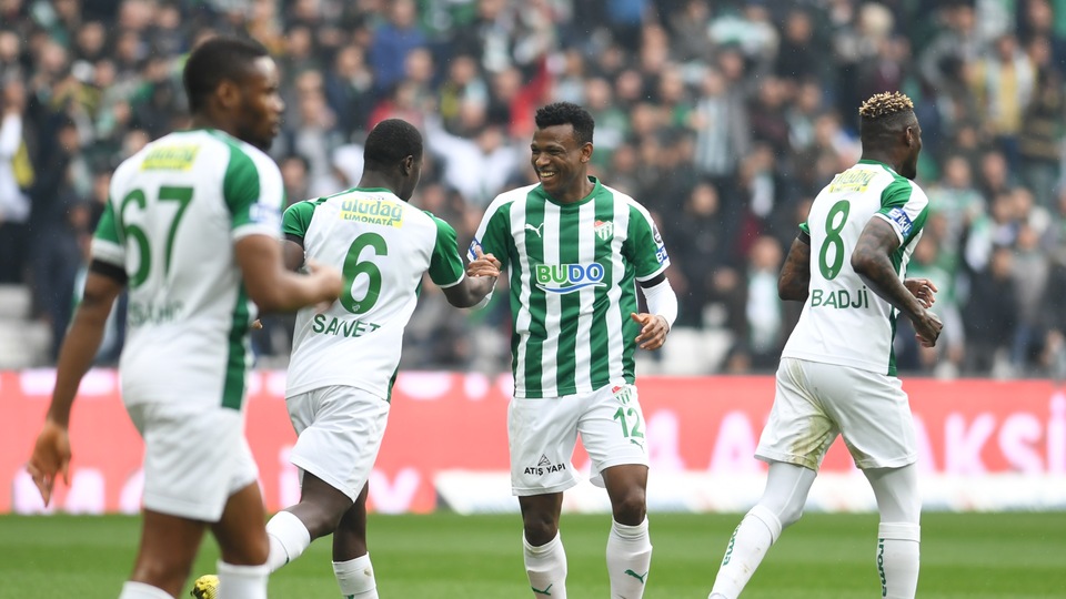 Bursaspor "kabus"tan uyandı