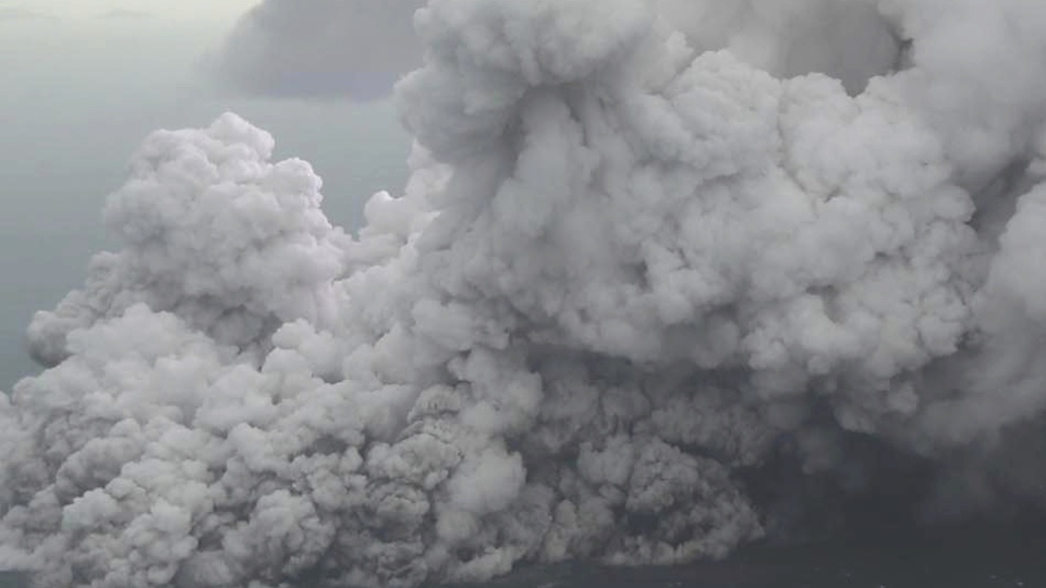 Krakatau'nun Çocuğu uyandı!