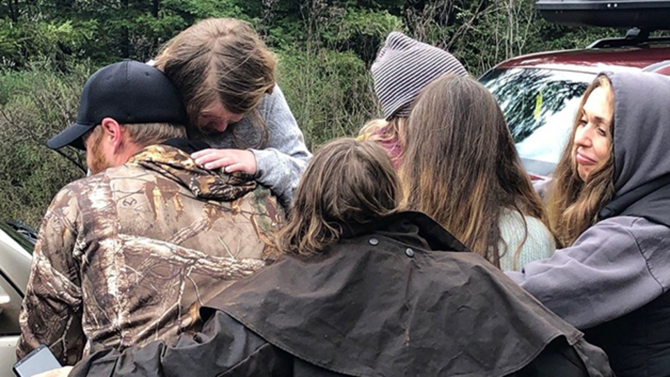 Ormanda kayboldular, gofretle bulundular