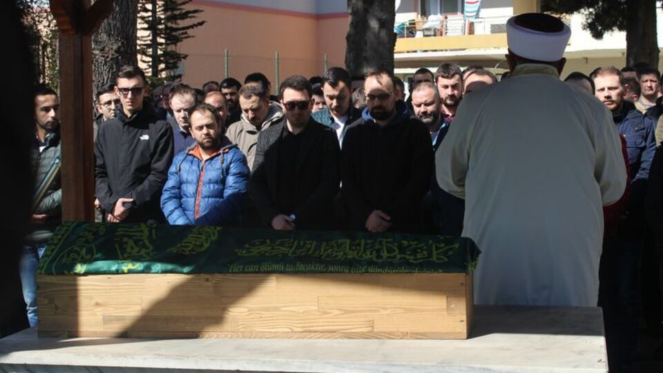 Bu acının tarifi yok! Asel bebeğe veda