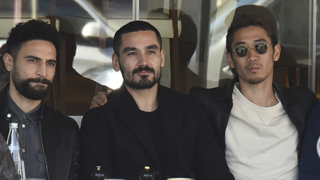 Yıldız futbolcular bir arada