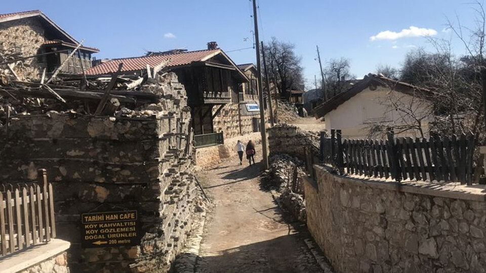 800 yıllık mahalleye ziyaretçi akını