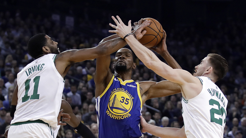Warriors, Celtics'e farklı kaybetti