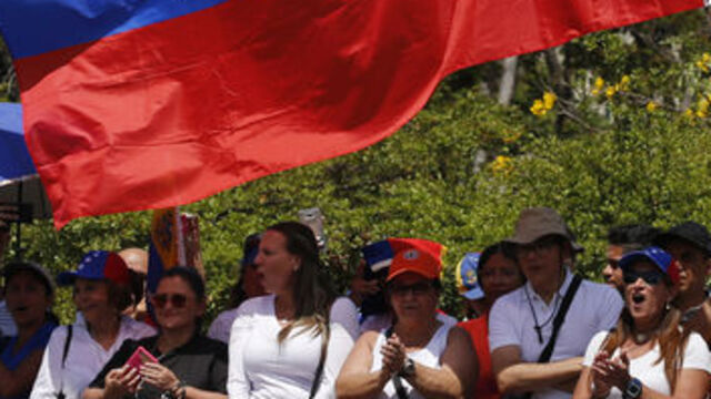 Venezuela'da hükümet taraftarları yeniden sokağa çıkıyor
