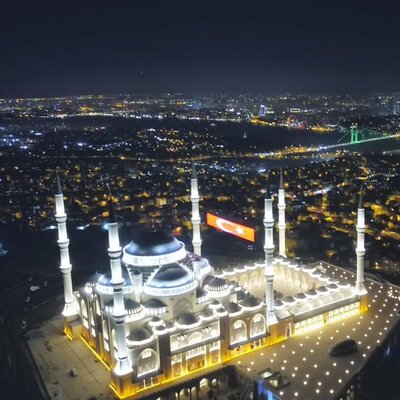 Çamlıca Camii'nde ilk ezan okundu