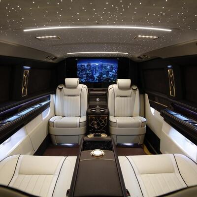 Cenevre’ye özel içi altın kaplamalı araç!