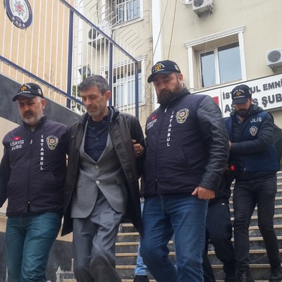 Oyunu onu gören bir polis bozdu!