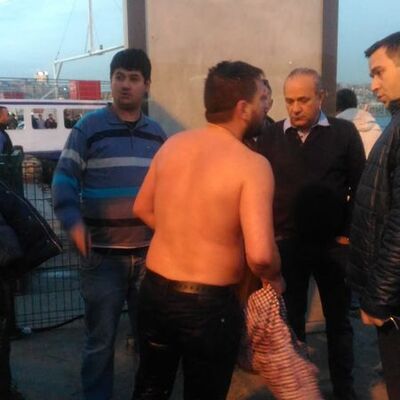 Feribota gitmek isteyen otomobil denize düştü!