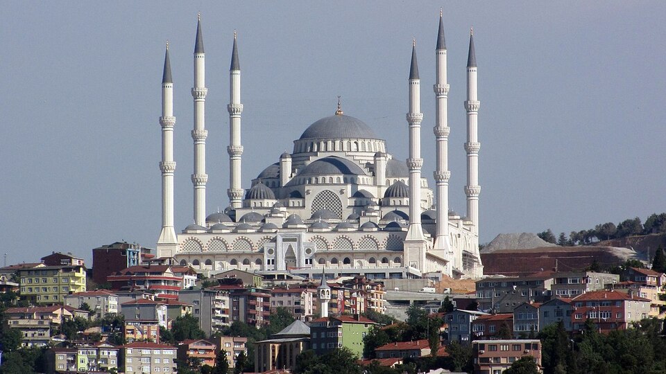 İstanbul Cuma saati kaçta?