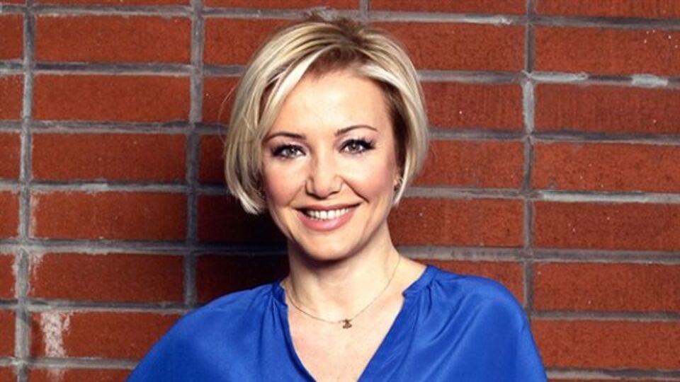 Berna Laçin kimdir?