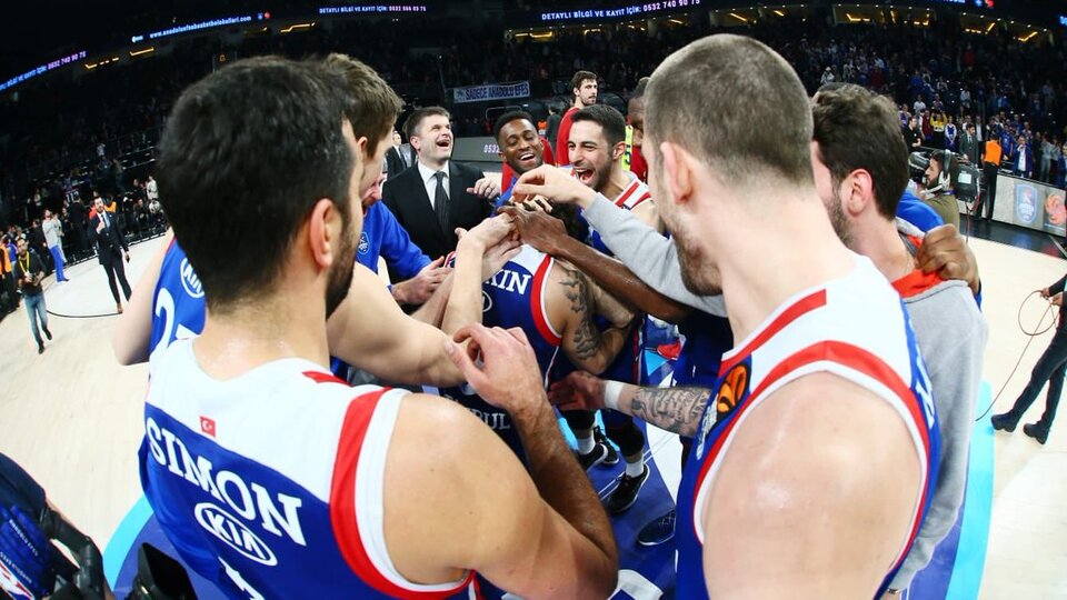 Anadolu Efes'in yıldızı, Barça'yı böyle dize getirdi!