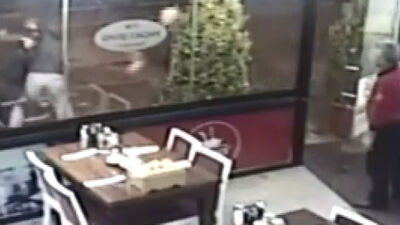 Okul müdürü ile yardımcısı yumruk yumruğa kavga etti!