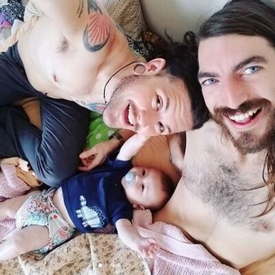 Dünya bunu konuşuyor! Hamile baba kendi çocuğunu doğurdu!