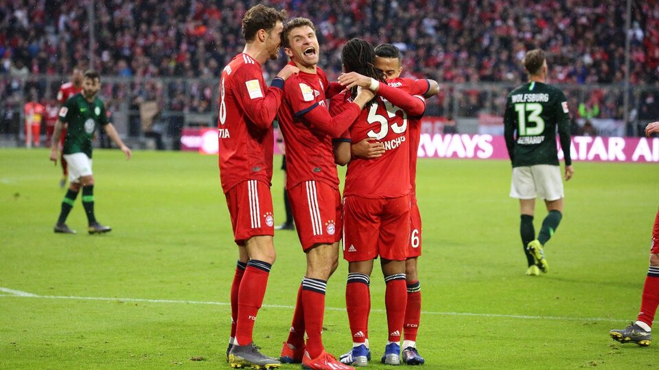 Bayern 6 golle liderliği aldı