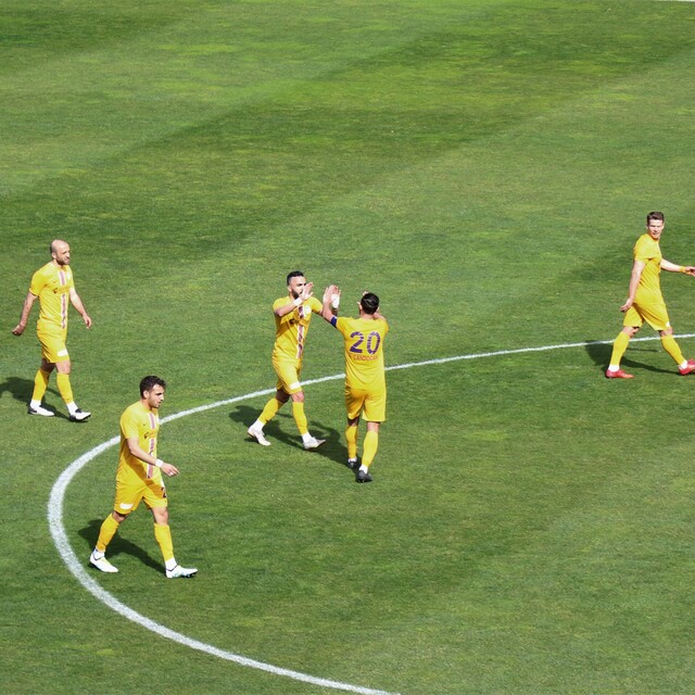 Afjet Afyonspor, Karabük'ü 4 golle geçti