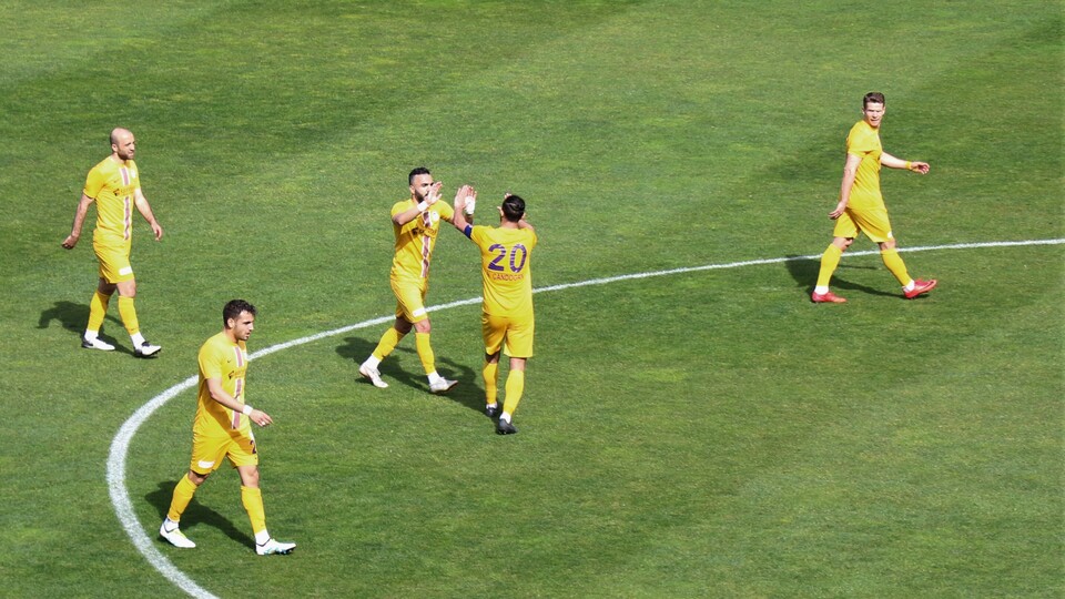 Afjet Afyonspor, Karabük'ü 4 golle geçti